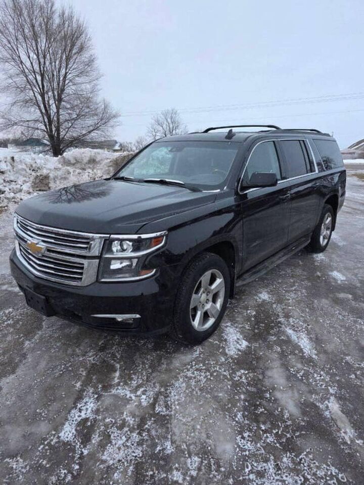 2016 CHEVROLET Suburban