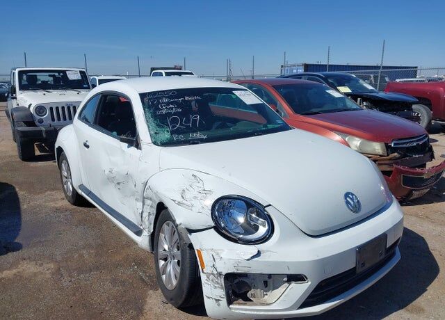 2017 VOLKSWAGEN Beetle