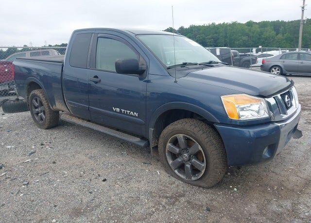 2015 NISSAN Titan
