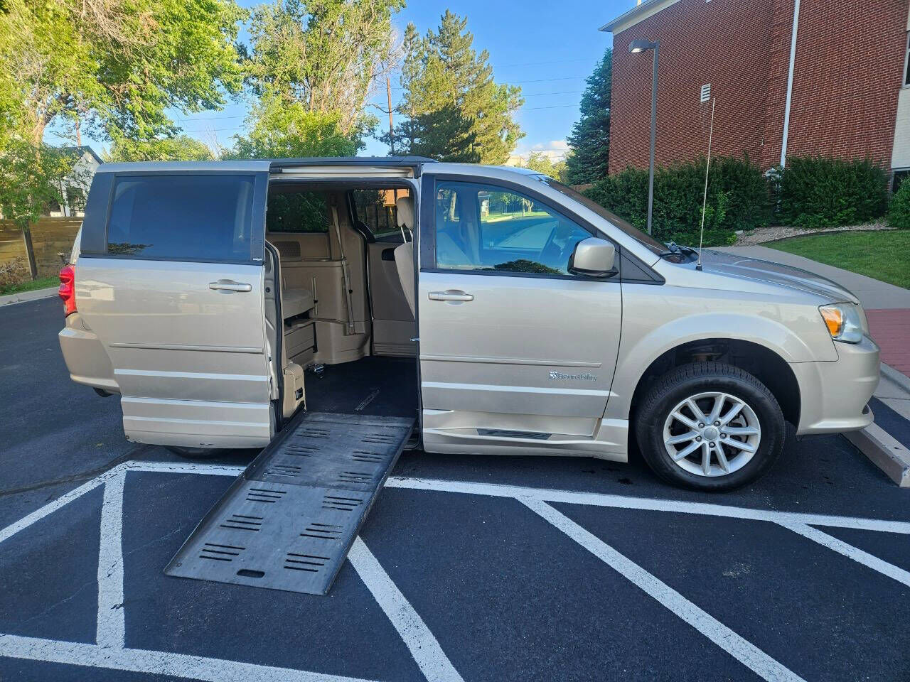 2014 DODGE Grand Caravan
