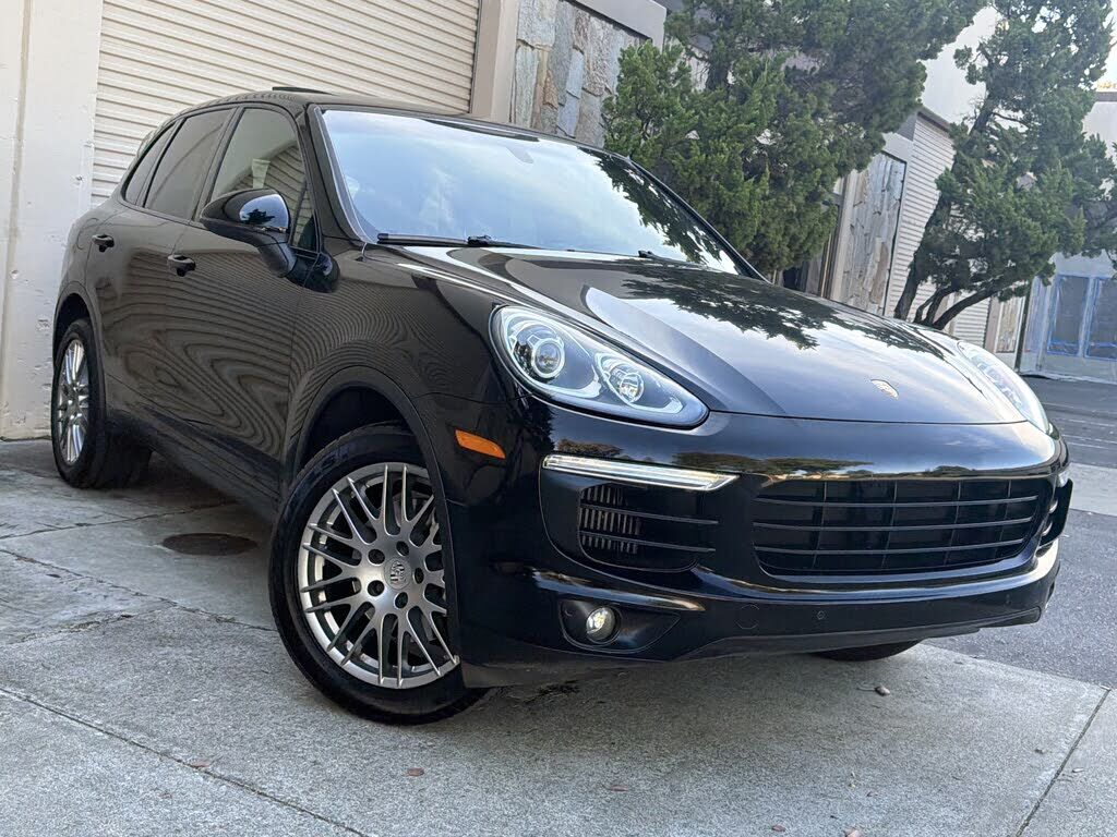 2018 PORSCHE Cayenne