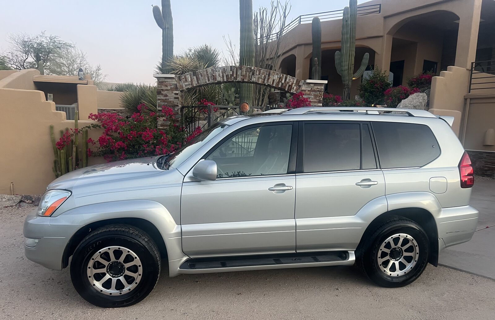 2004 LEXUS GX