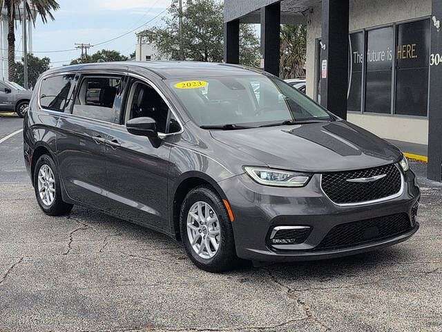 2023 CHRYSLER Pacifica