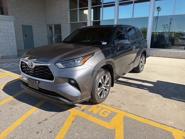 2022 TOYOTA Highlander