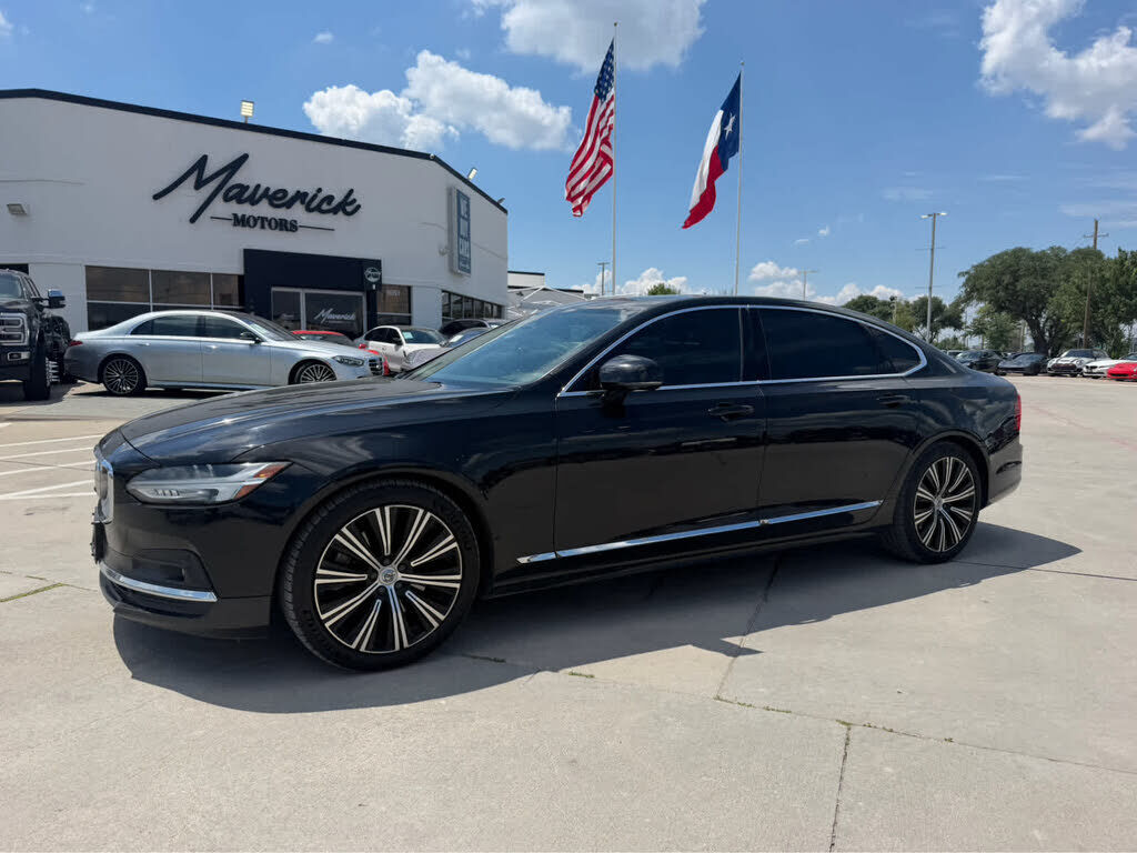 2023 VOLVO S90
