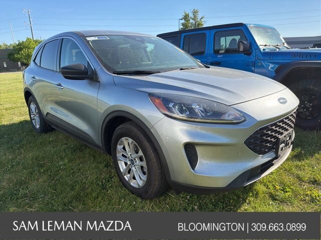 2022 FORD Escape