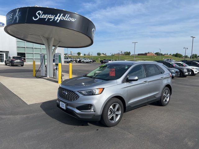 2023 FORD Edge
