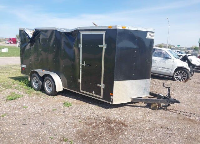 2014 HAULMARK Haulmark Trailer