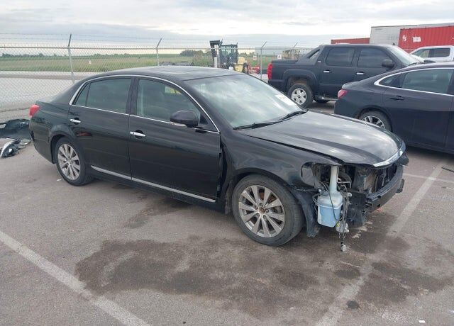 2011 TOYOTA Avalon
