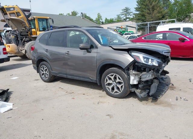 2020 SUBARU Forester