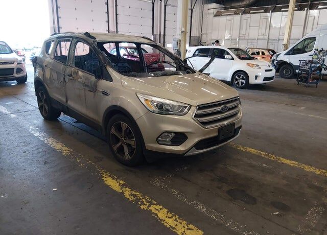 2017 FORD Escape