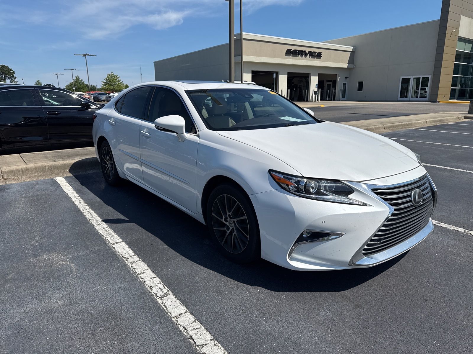 2017 LEXUS ES