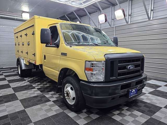 2022 FORD E-450