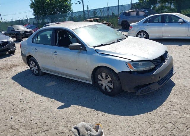 2011 VOLKSWAGEN Jetta