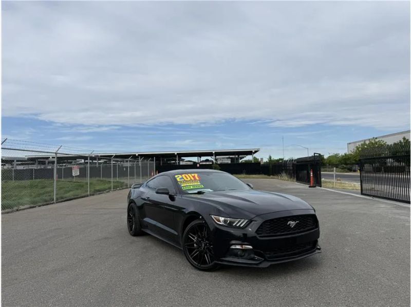2017 FORD Mustang