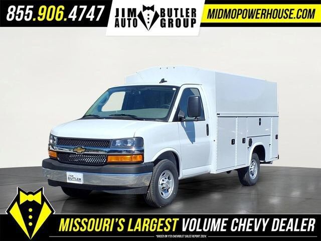 2026 CHEVROLET Express