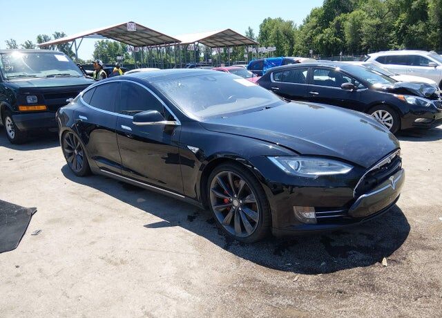 2016 TESLA Model S