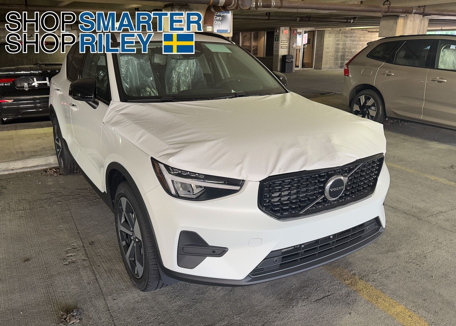 2026 VOLVO XC40