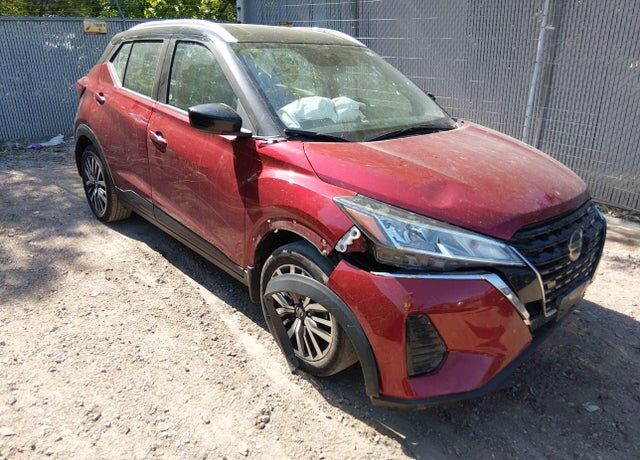 2021 NISSAN Kicks