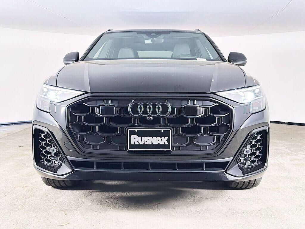 2026 Audi Q8