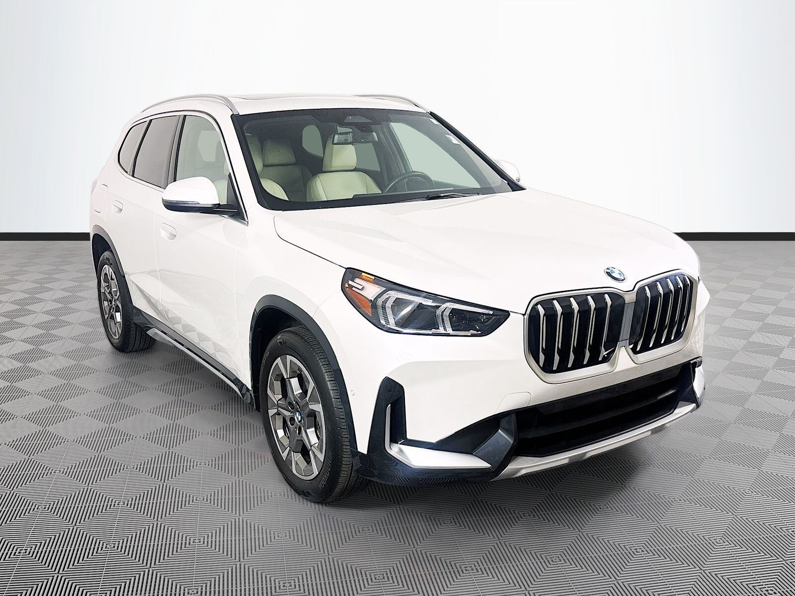2025 BMW X1