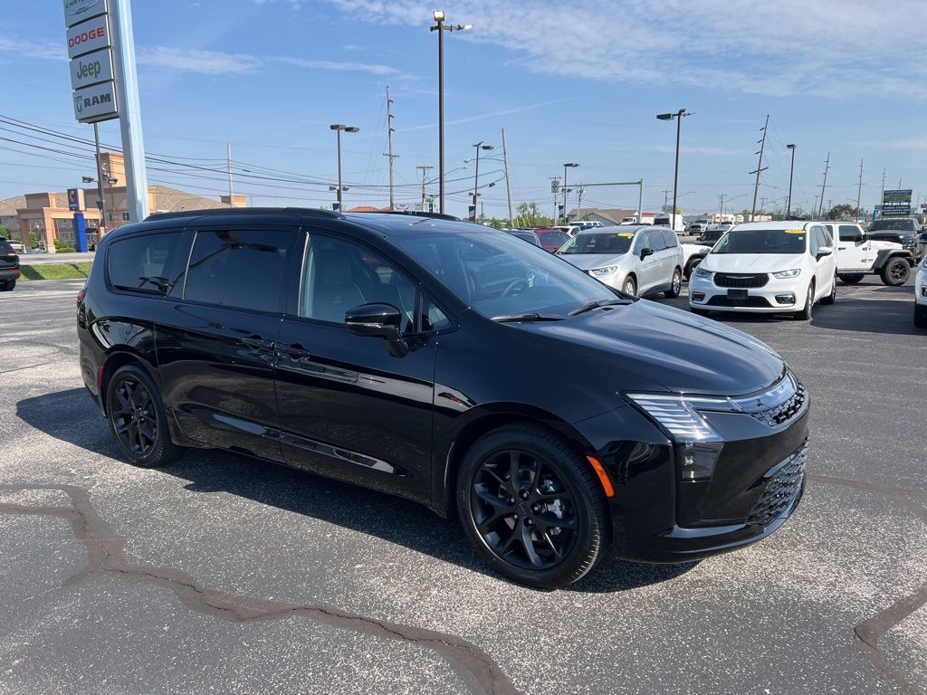 2027 CHRYSLER Pacifica