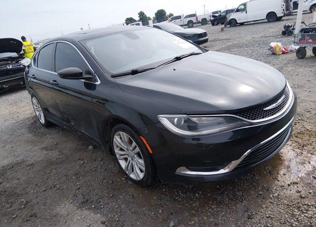 2016 CHRYSLER 200