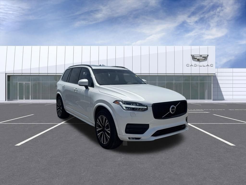 2022 VOLVO XC90
