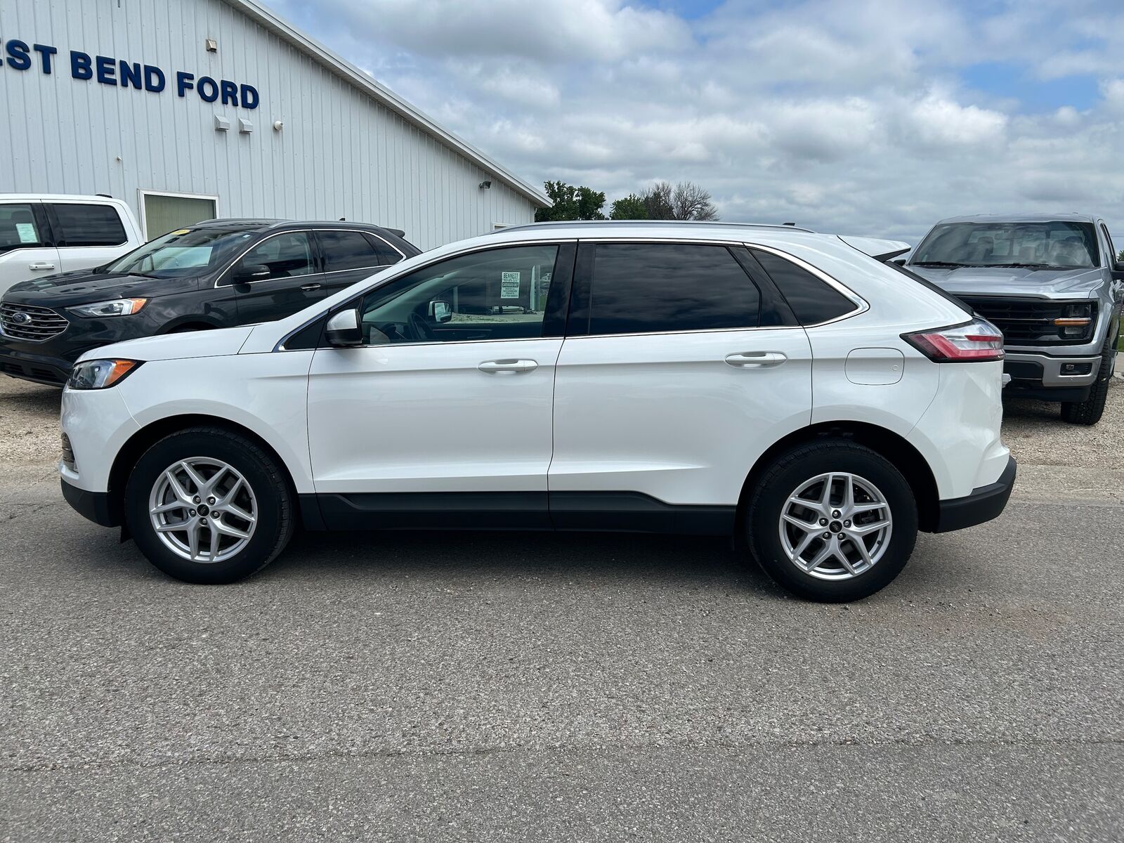 2023 FORD Edge