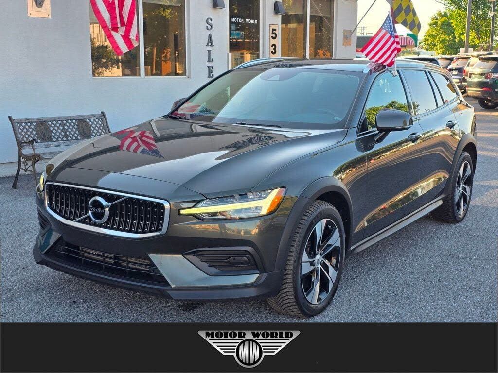 2020 VOLVO V60CC