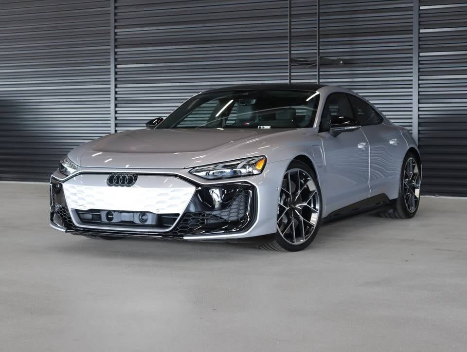 2026 AUDI RS e-tron GT