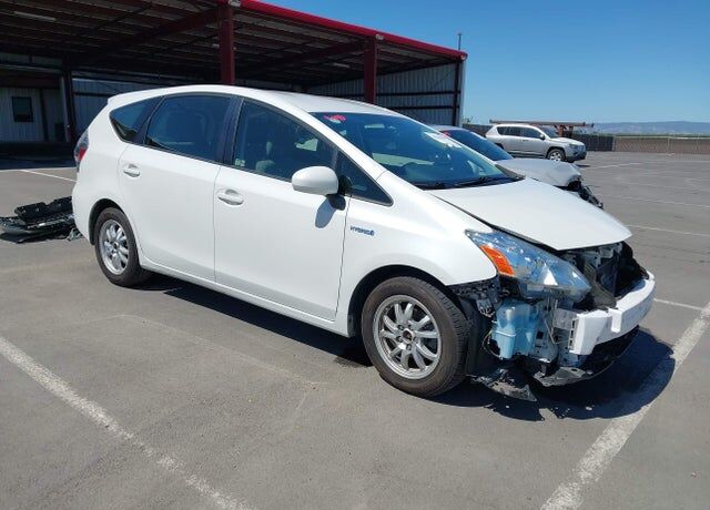 Toyota Prius V