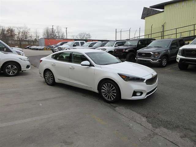 2019 KIA Cadenza