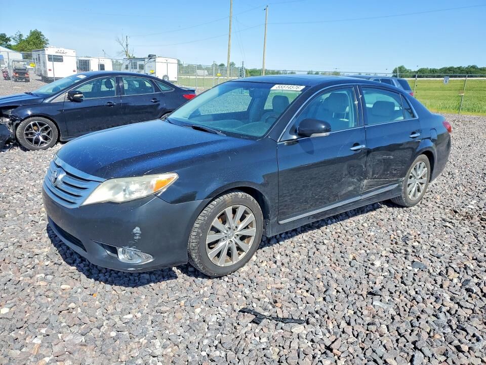 2011 TOYOTA Avalon