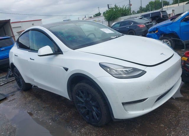 2021 TESLA Model Y