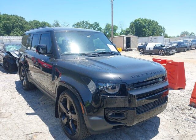 2024 LAND ROVER Defender