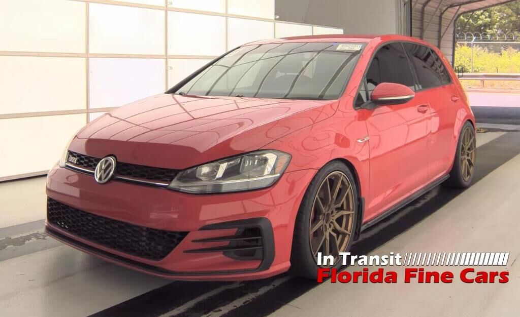 2020 VOLKSWAGEN Golf GTI