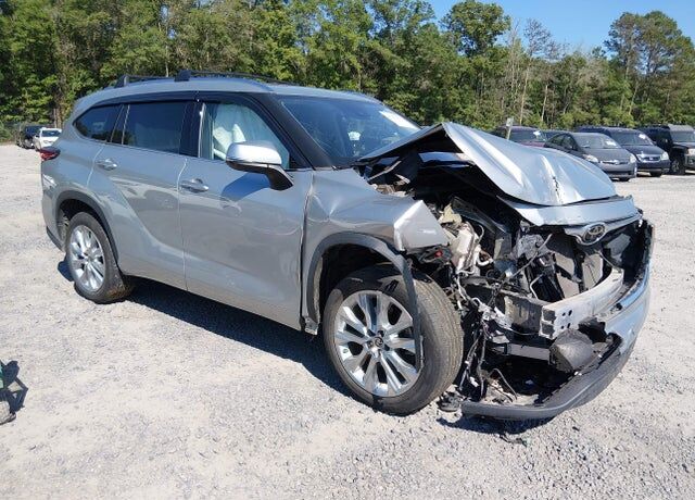 2021 TOYOTA Highlander