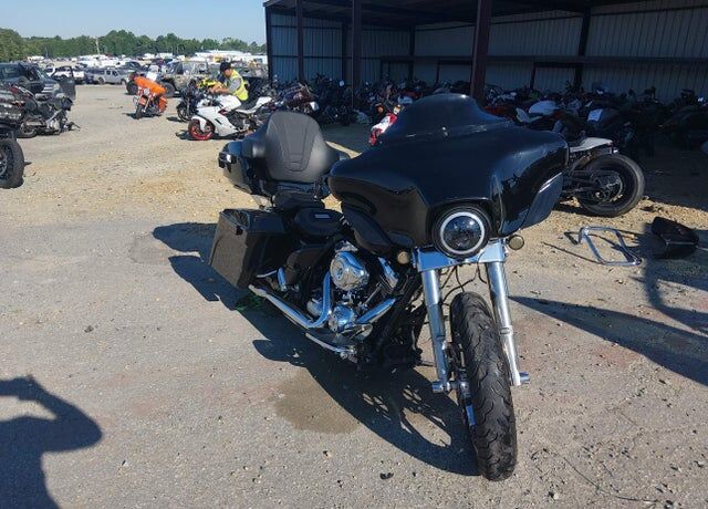 2012 HARLEY DAVIDSON Street Glide 103