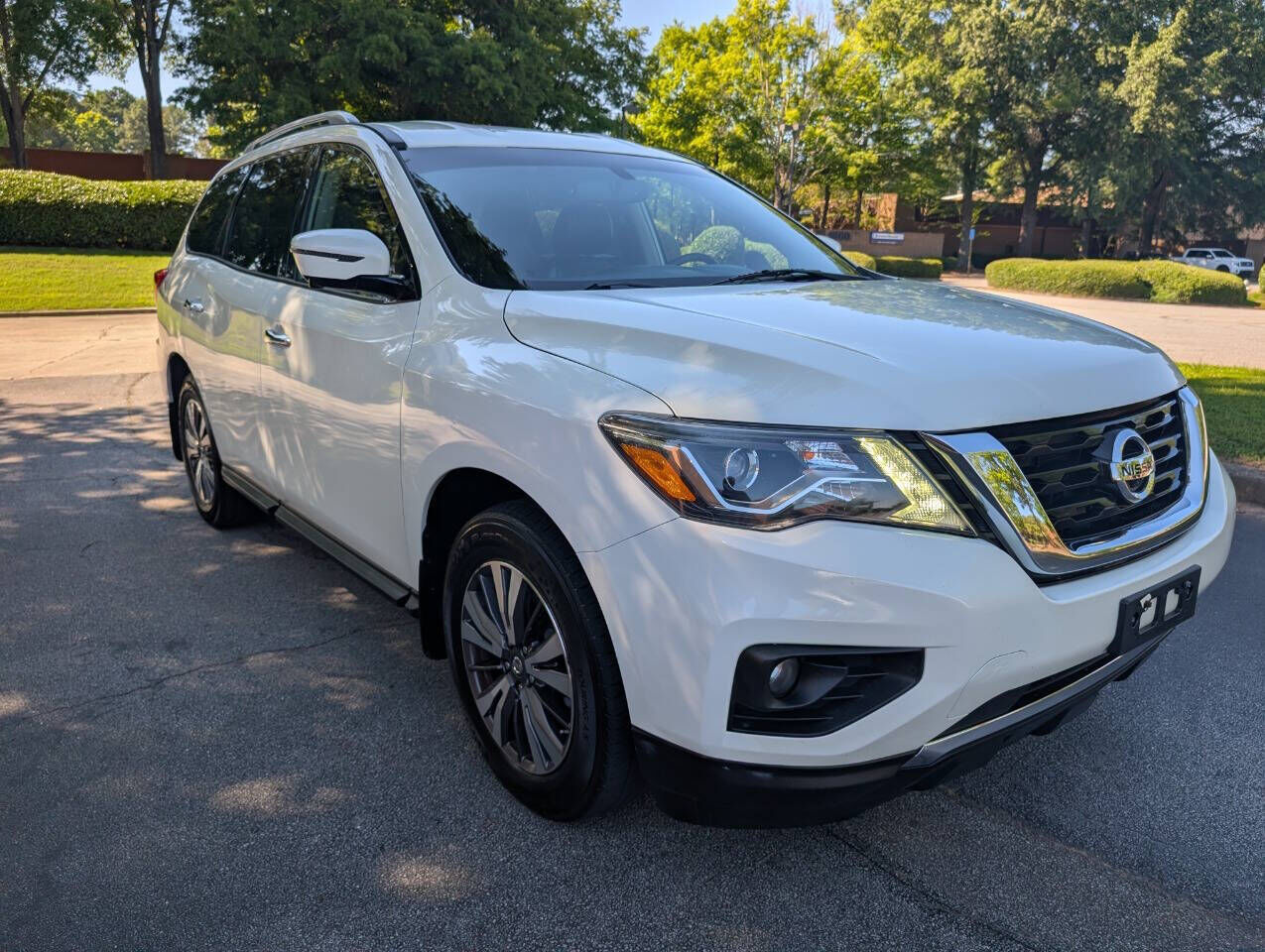 2017 NISSAN Pathfinder