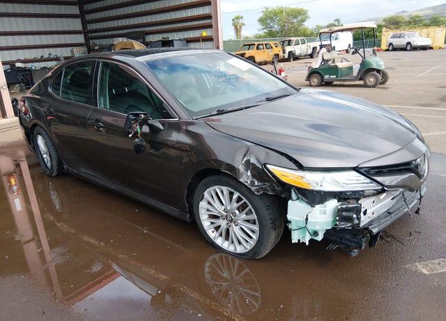2018 TOYOTA Camry