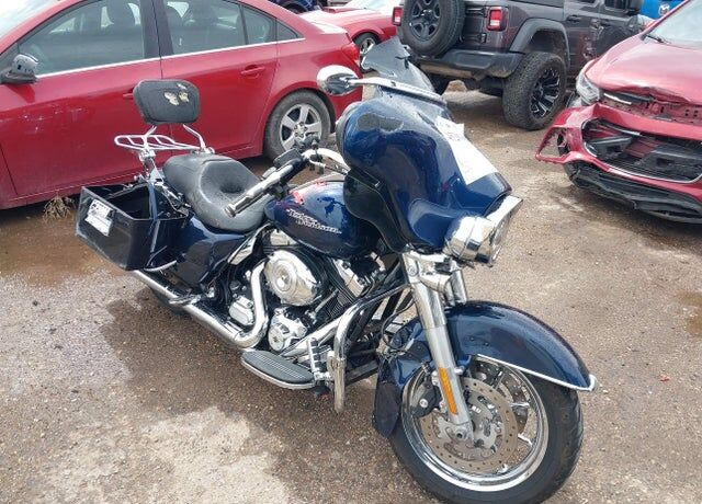 2012 HARLEY DAVIDSON Street Glide 103