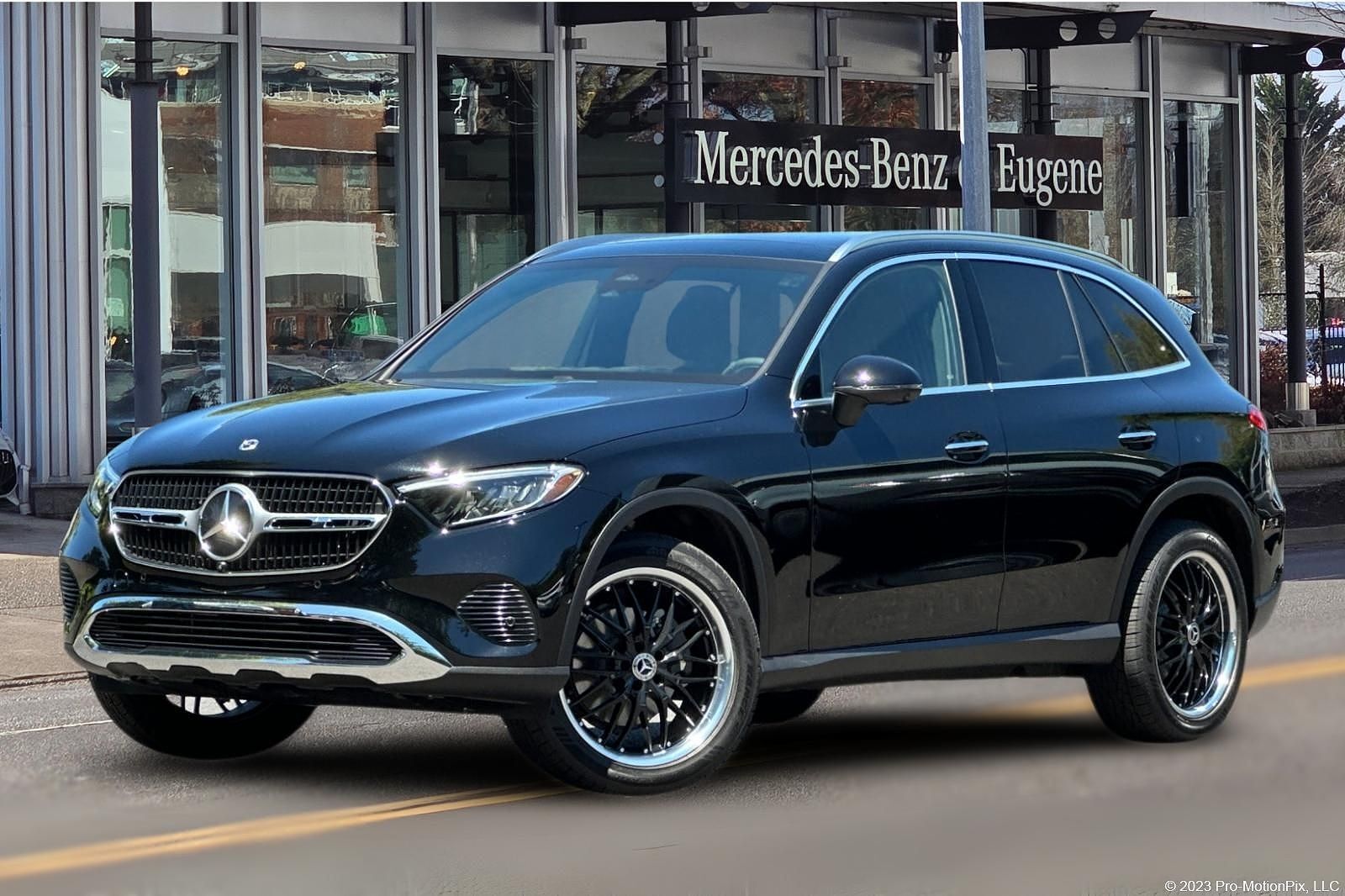 2025 MERCEDES-BENZ GLC-Class