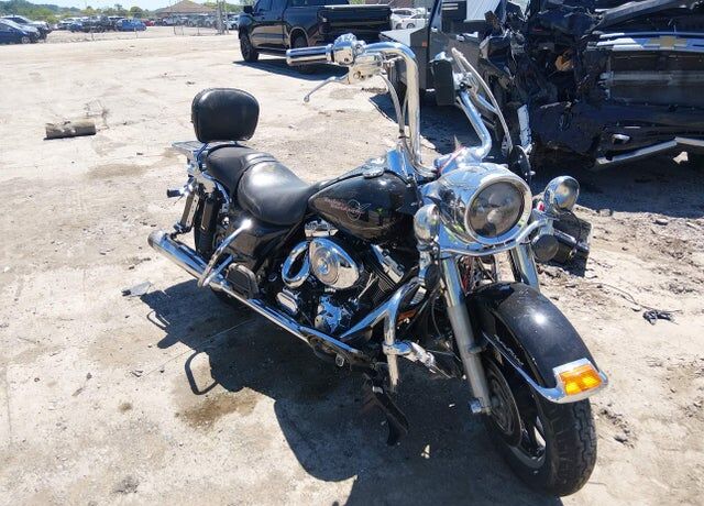 2005 HARLEY DAVIDSON Road King