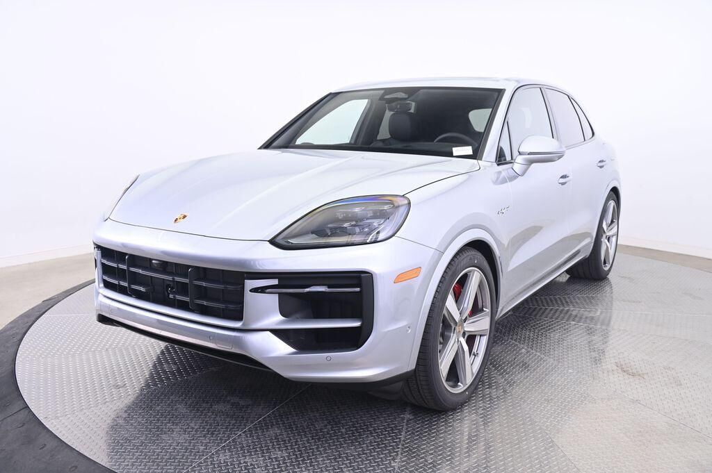 2026 PORSCHE Cayenne