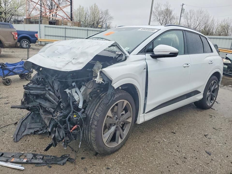 2024 AUDI Q4