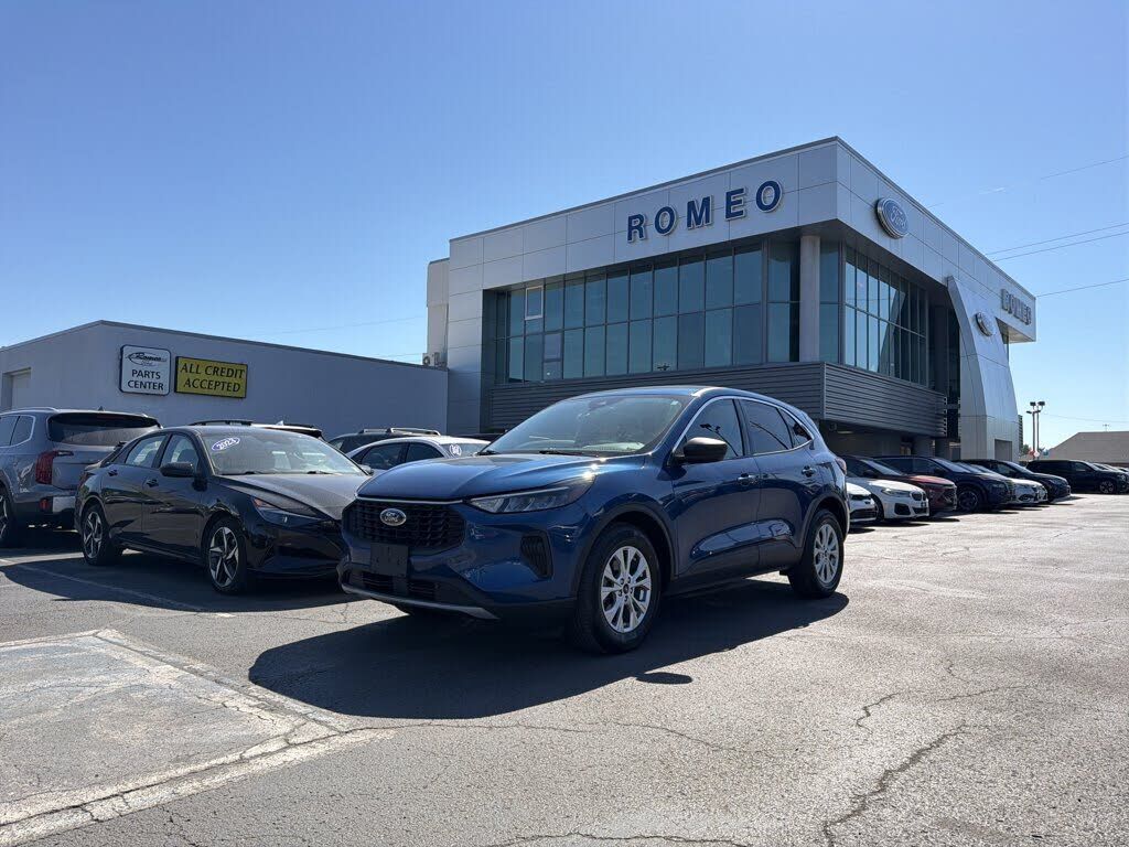 2023 FORD Escape