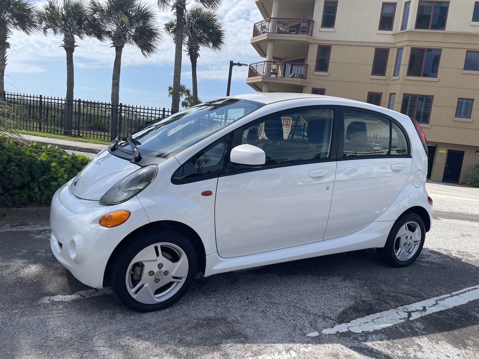 Mitsubishi i-MiEV