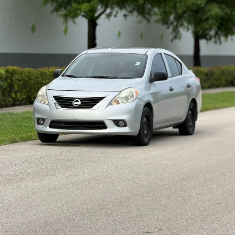 2014 NISSAN Versa