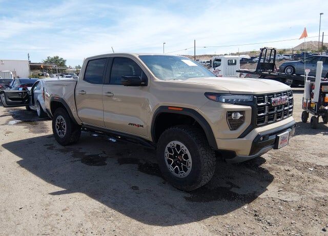2024 GMC Canyon